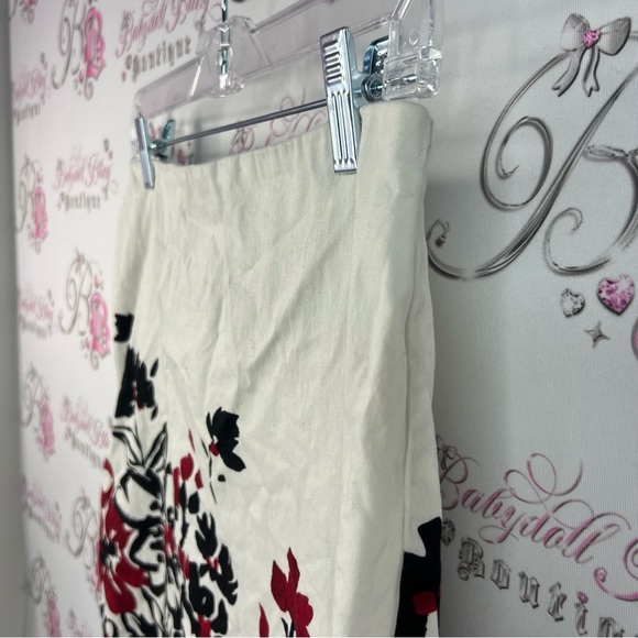 Ricki's skirt flowers floral black red white Cream and Black Floral Pencil Skirt - Picture 4 of 10